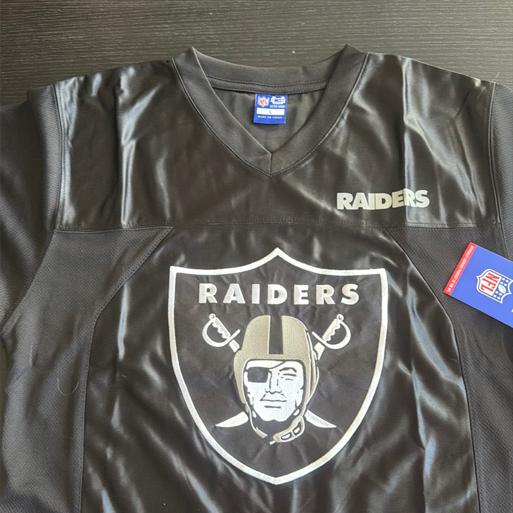 Las Vegas Raiders NFL Ultra Game Graphic JerseyWomen’s Medium – New With Tags